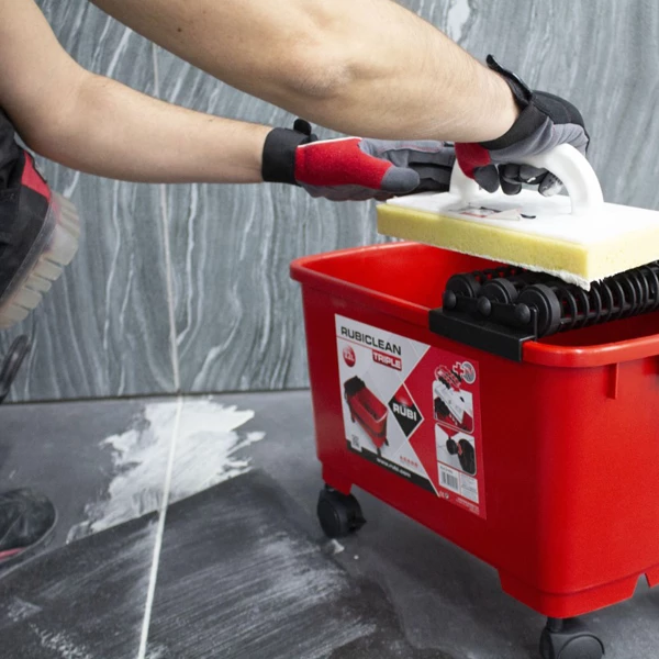 Bac Et Seau De Ménage Bac Nettoyage Roulettes Carreleurs Rubiclean Triple SuperPro Rubi 22L 8 Bac Et Seau De Ménage Bac Nettoyage Roulettes Carreleurs Rubiclean Triple SuperPro Rubi 22L – Image 6